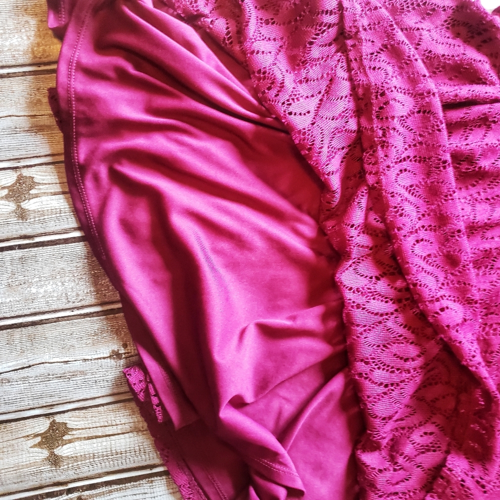 IZ Buyer Dress - Picture 3 of 6